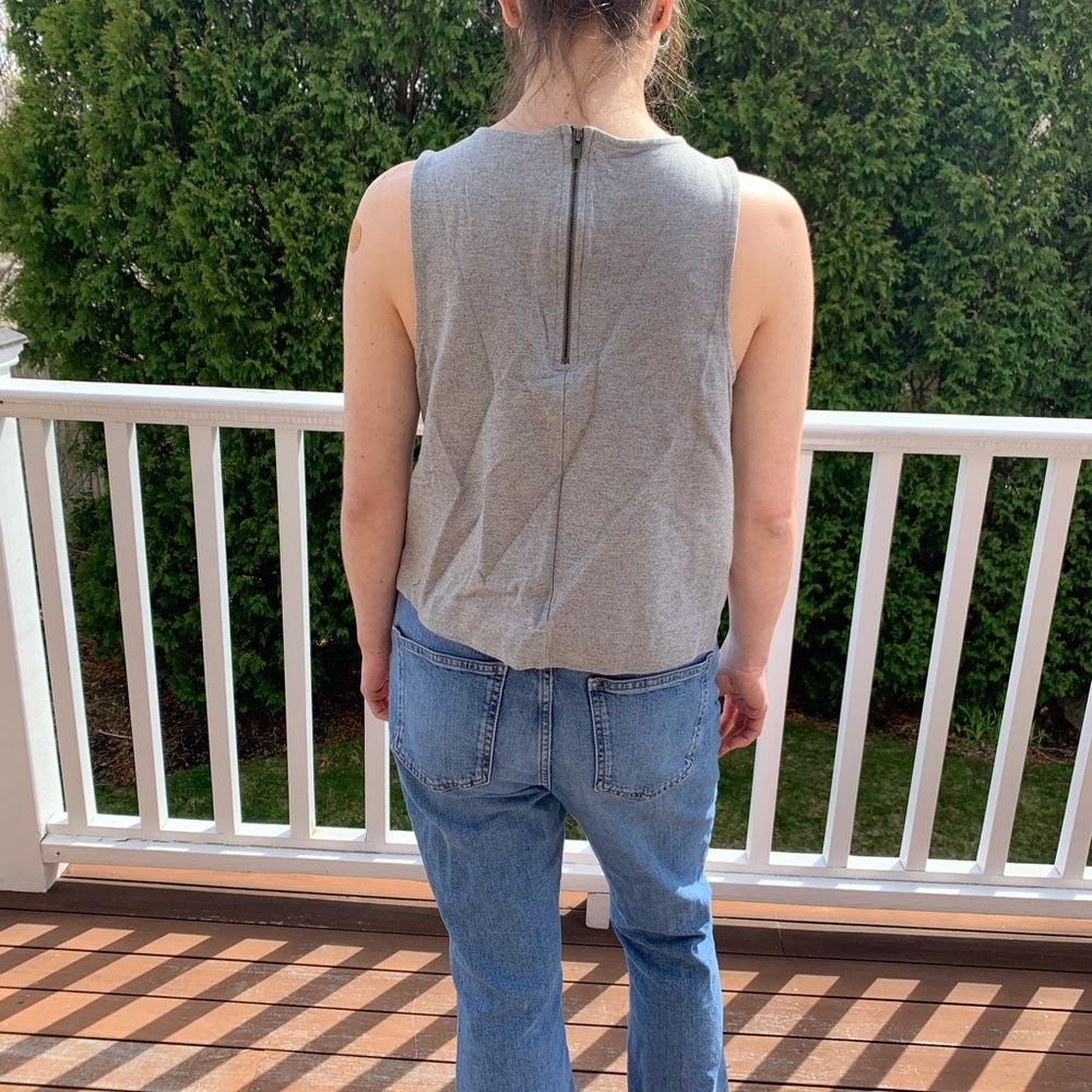 Banana Republic heather gray sleeveless top